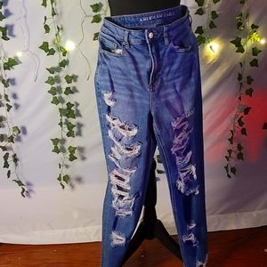 American Eagle Size 4 Blue ripped jeans